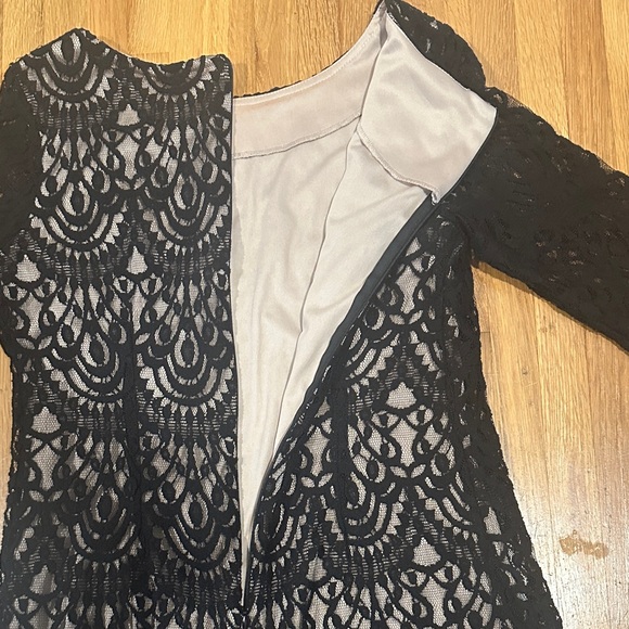 RN Studio | Elegant Black Lace Dress - Picture 13 of 16